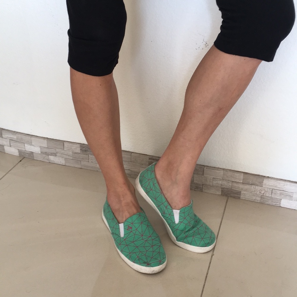 LIUID-Super cute summer slip-ons!